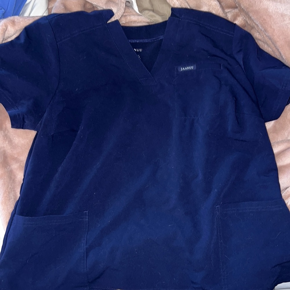 Jaanuu scrub set. Top and bottom